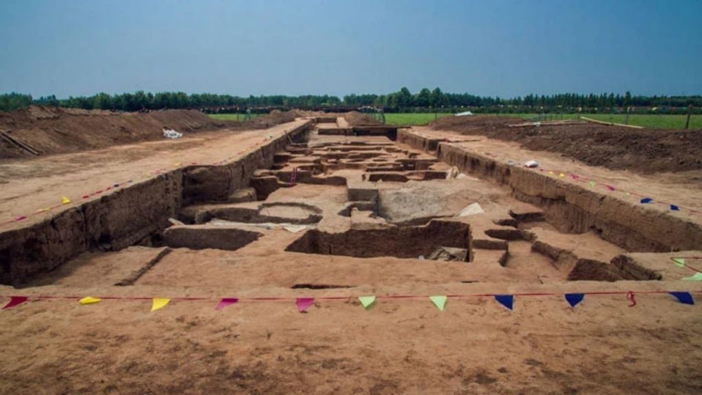 burial where the skeletons were found "giants" and china