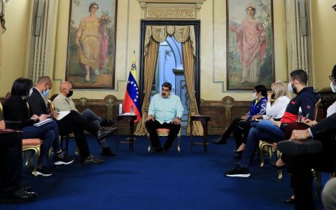The Venezuelan opposition and government discussed the election in Mexico on the resumption of talks.  World