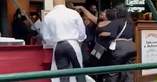 Tourists attack restaurant worker asking for proof of vaccination in New York