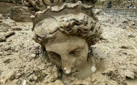 Archaeologists find heads of Greek gods at site in Turkey;  View Photos |  World