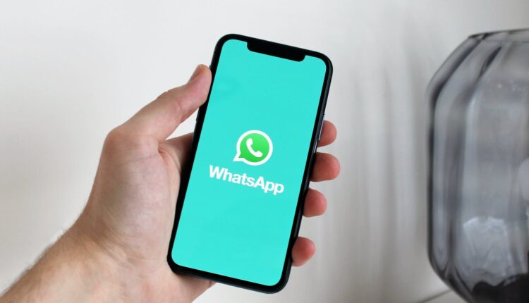 Get rid of inconvenient conversations on WhatsApp without blocking them