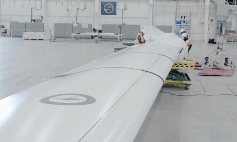The "multi-intelligent" military drone enters the final assembly stage;  Get