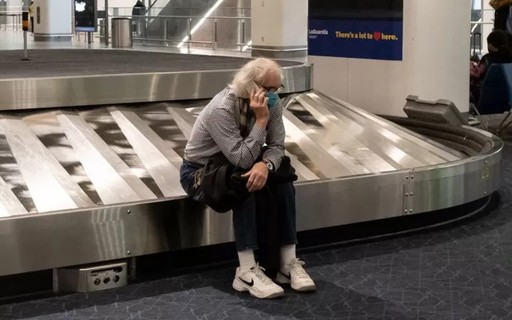 COVID: Canceled flights cause global chaos during holiday season - poca Negócios