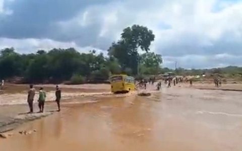 Bus drowns in river in Kenya, at least 23 dead - News