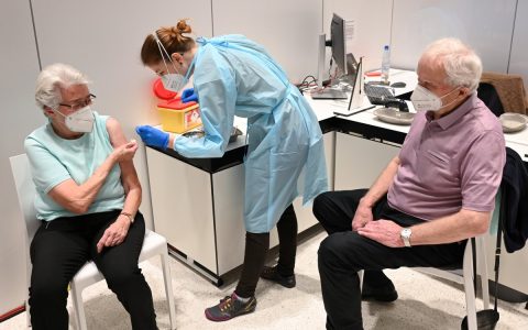 Germany conducts study to make Kovid-19 vaccination mandatory  World