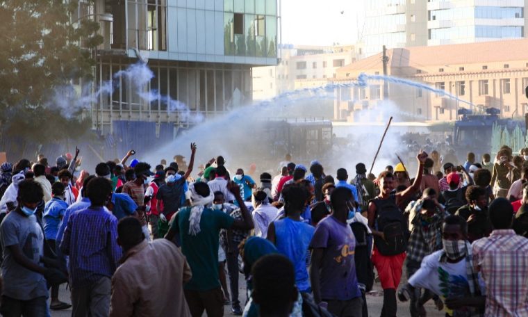 Sudan doctors: Security forces attack medical staff and arrest an injured protestor