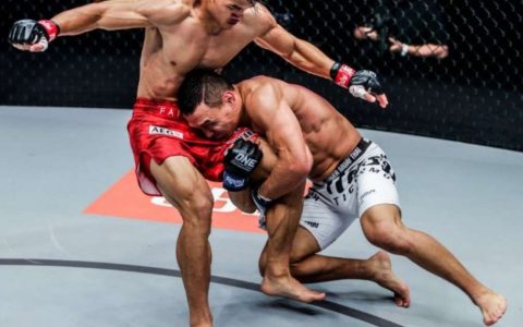 RedeTV!  Extreme Fighting' exibe duelo entre ex-campeão mundial Kairat Akhmetov e filipino Danny Kingad nesta sexta-feira