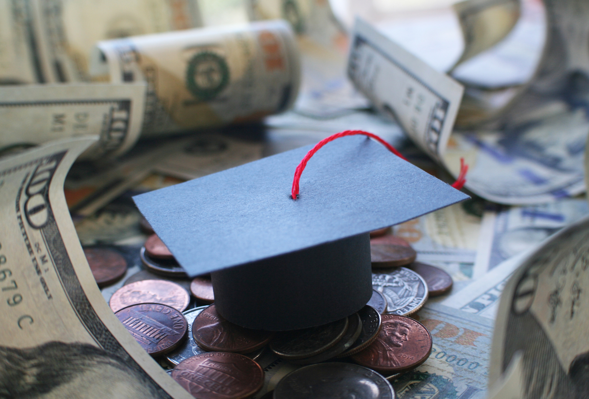 Consolidating Private or Federal Student Loans: What’s the Difference?