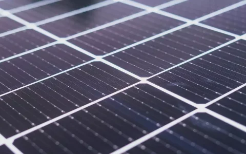 Solar panels will soon enable underwater wireless connections