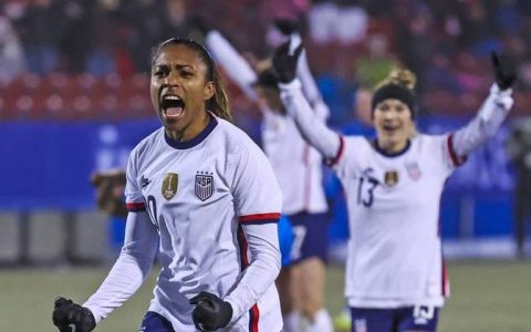 US women's team to be paid equal to men's team