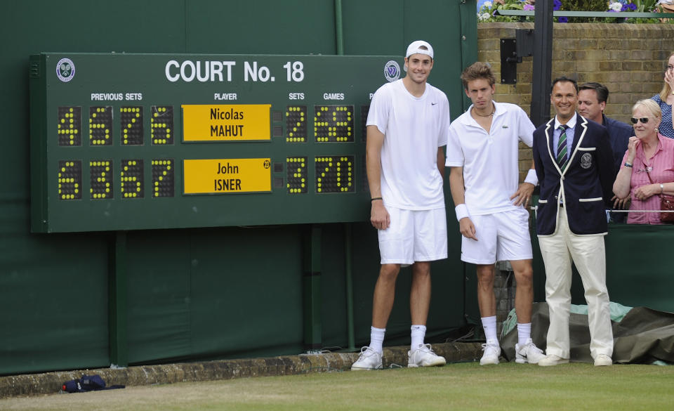 At Wimbledon 2010, a match between John Isner and Nicolas Mahut lasted over 11 hours.  Photo: David Ashdown/Getty Images