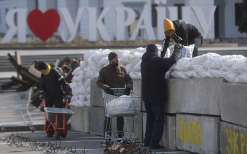 Kyiv stocks up on medicine and food ahead of potential invasion - News