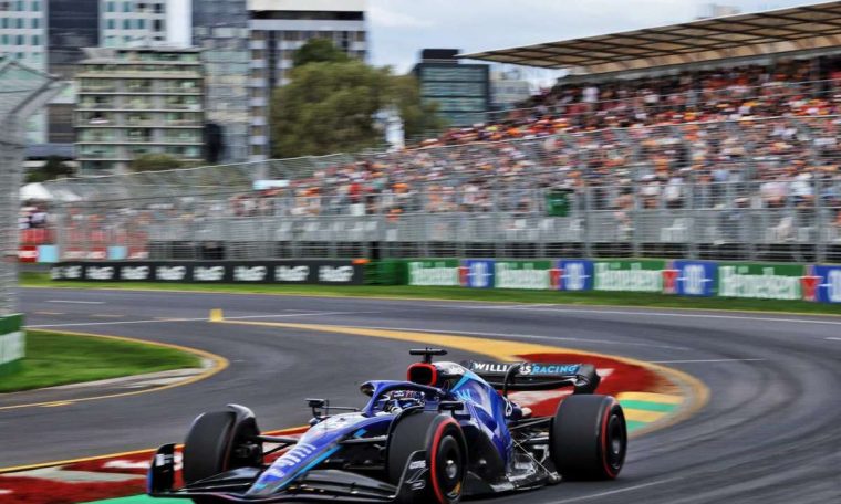 Pirelli hails Albon's "remarkable driving" after 57-lap stint in Australia