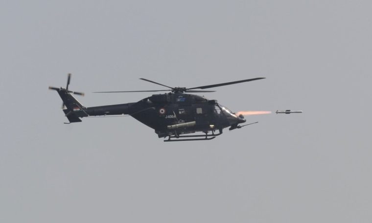 India test-fires Helina, an anti-tank guided missile launched by ALH - Cavoc Brasil