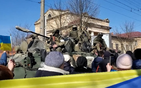 How Russia is changing Kherson, the first city taken in the conflict