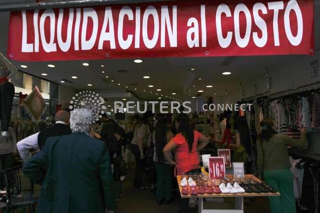 Clothing and shoe store in Buenos Aires, Argentina 12/13/2010 Reuters/Marcos Brindisi