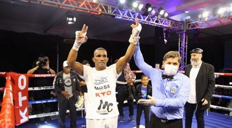 Esquiva Falco beat Argentina and went undefeated in professional boxing