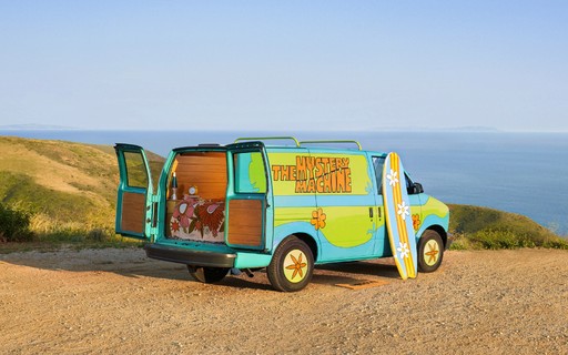 Airbnb van from the movie 'Scooby-Doo'.  can be rented on