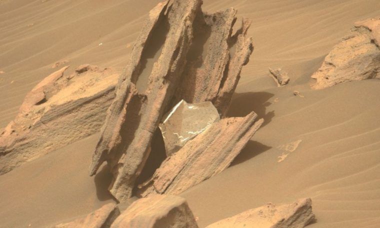 Surpresa na NASA: rover Perseverance reencontra cobertor em Marte