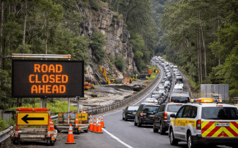 Blue Mountains Road Closure Sparks Travel Chaos and Community Anger